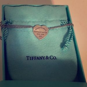 Perfect condition Return to Tiffany necklace!